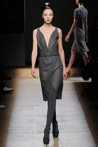Look 19
